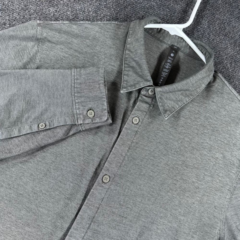 Lululemon Commission Shirt Mens XL Extra Large Grey Long Sleeve Button Down